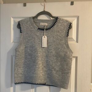 NWT Gray Sleeveless Knit Sweater